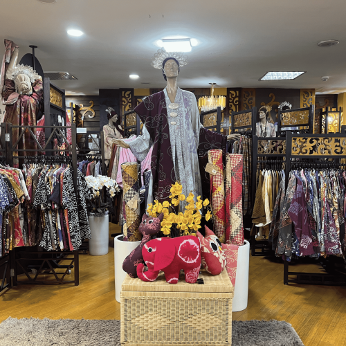 Jafiqa Couture Boutique Interior (5313) Jafiqa Couture Boutique Interior (5313)