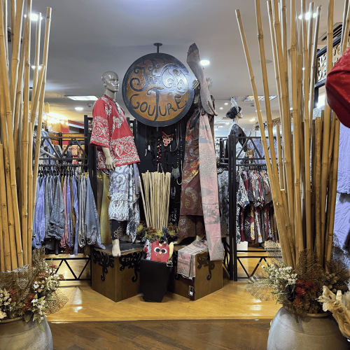 Jafiqa Couture Boutique Interior (5316) Jafiqa Couture Boutique Interior (5316)