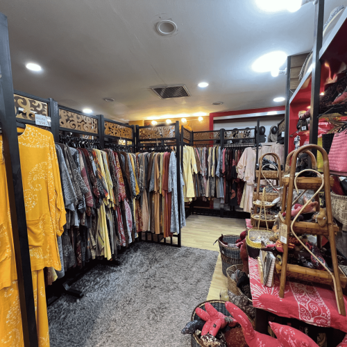 Jafiqa Couture Boutique Interior (5322) Jafiqa Couture Boutique Interior (5322)