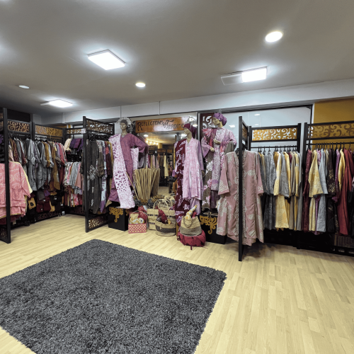 Jafiqa Couture Boutique Interior (5323) Jafiqa Couture Boutique Interior (5323)